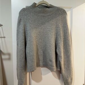 Old Navy Women's Gray mockneck Sweater